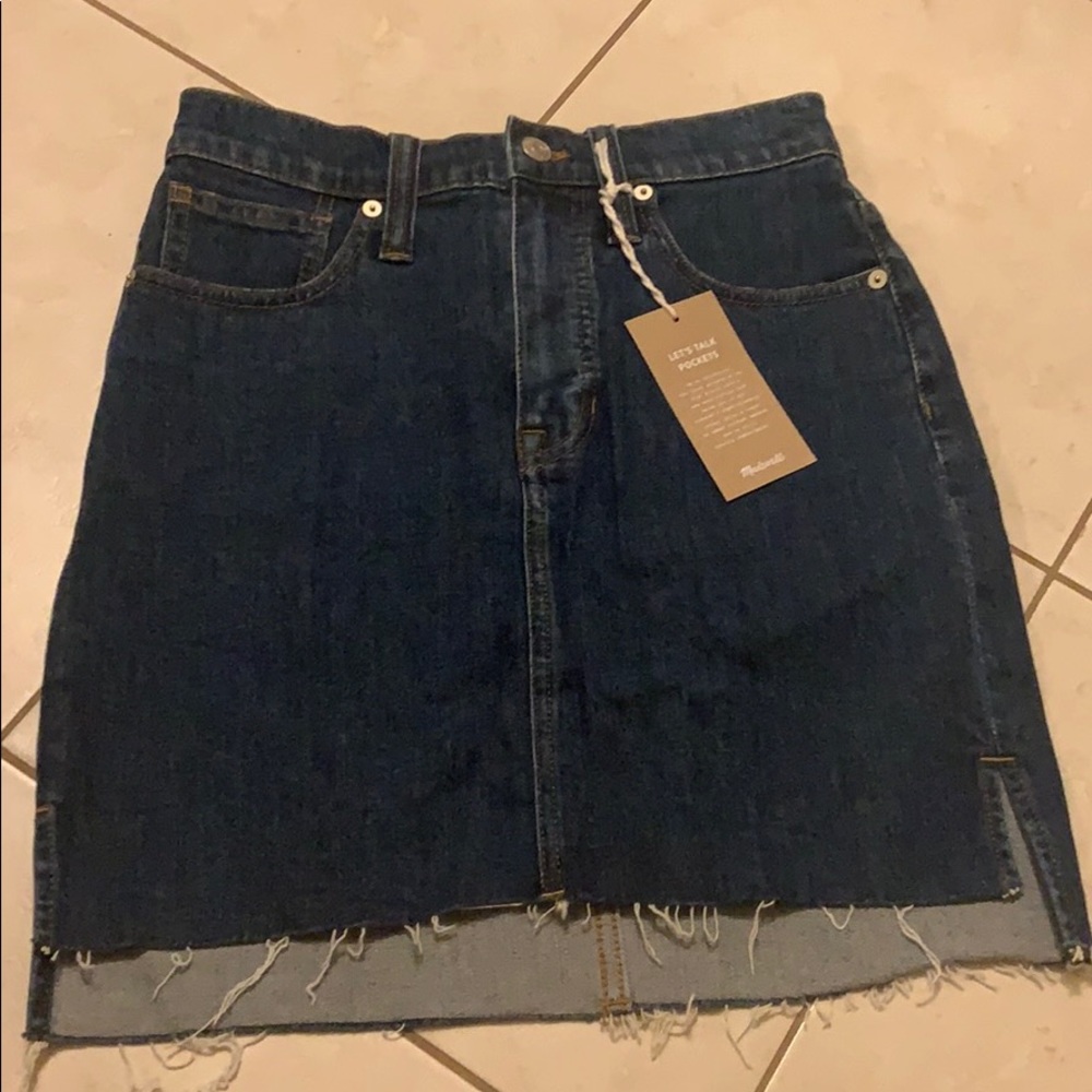 Never worn new with tags, size 24 Madewell skirt